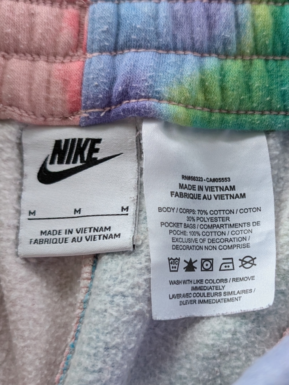 Nike Sportswear Club Fleece Big Kids' Tie-Dye Shorts Size Medium - Picture 4 of 10